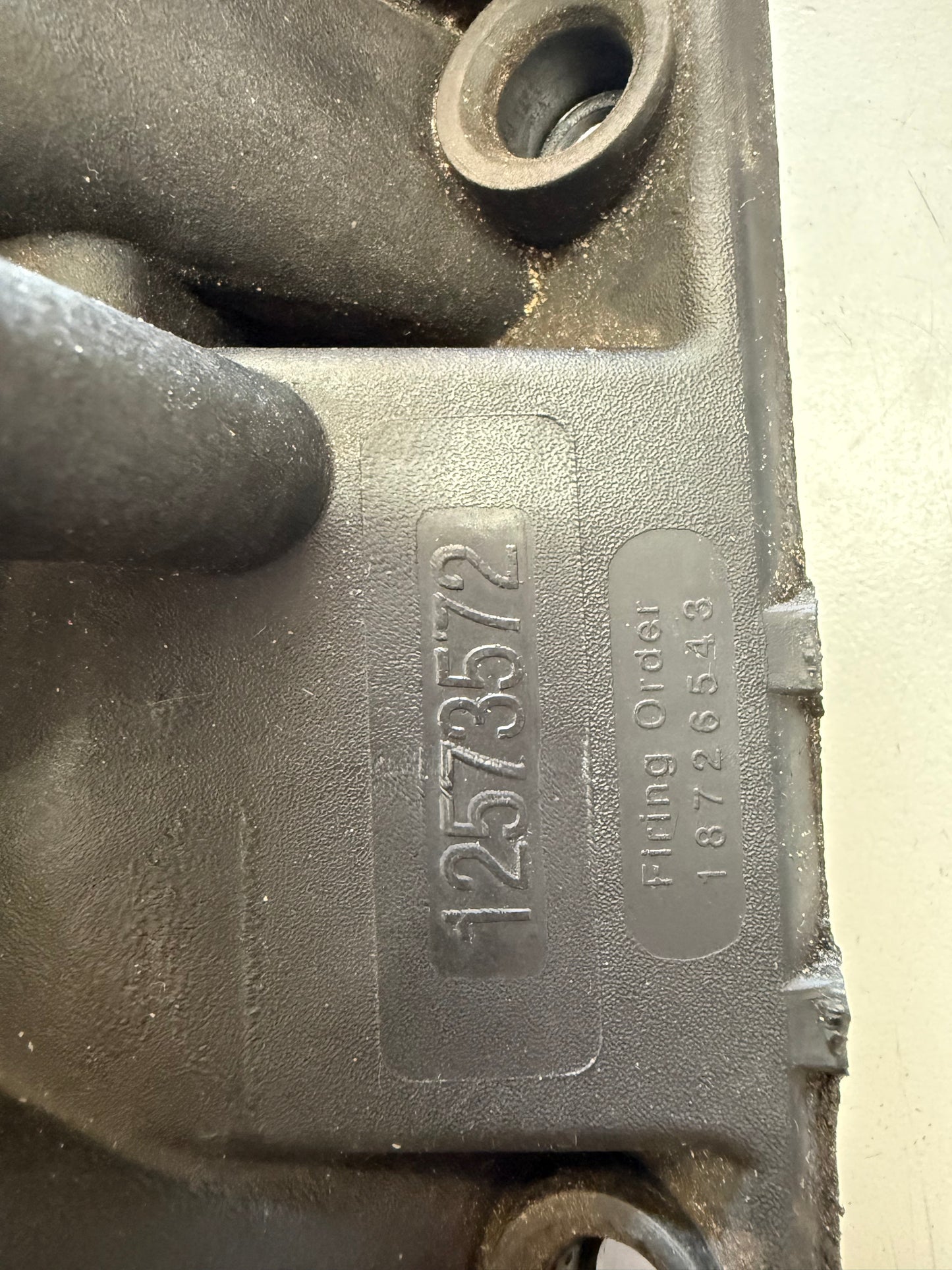 Genuine GM LS6 Intake Manifold 12573572 - Used - Suits VY VZ Commodore LS1 5.7L