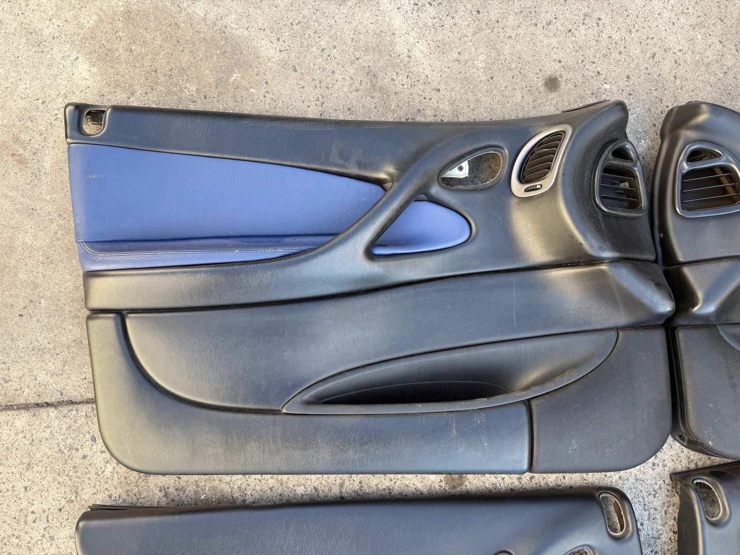 VT-VZ HOLDEN COMMODORE BLUE LEATHER DOOR CARDS