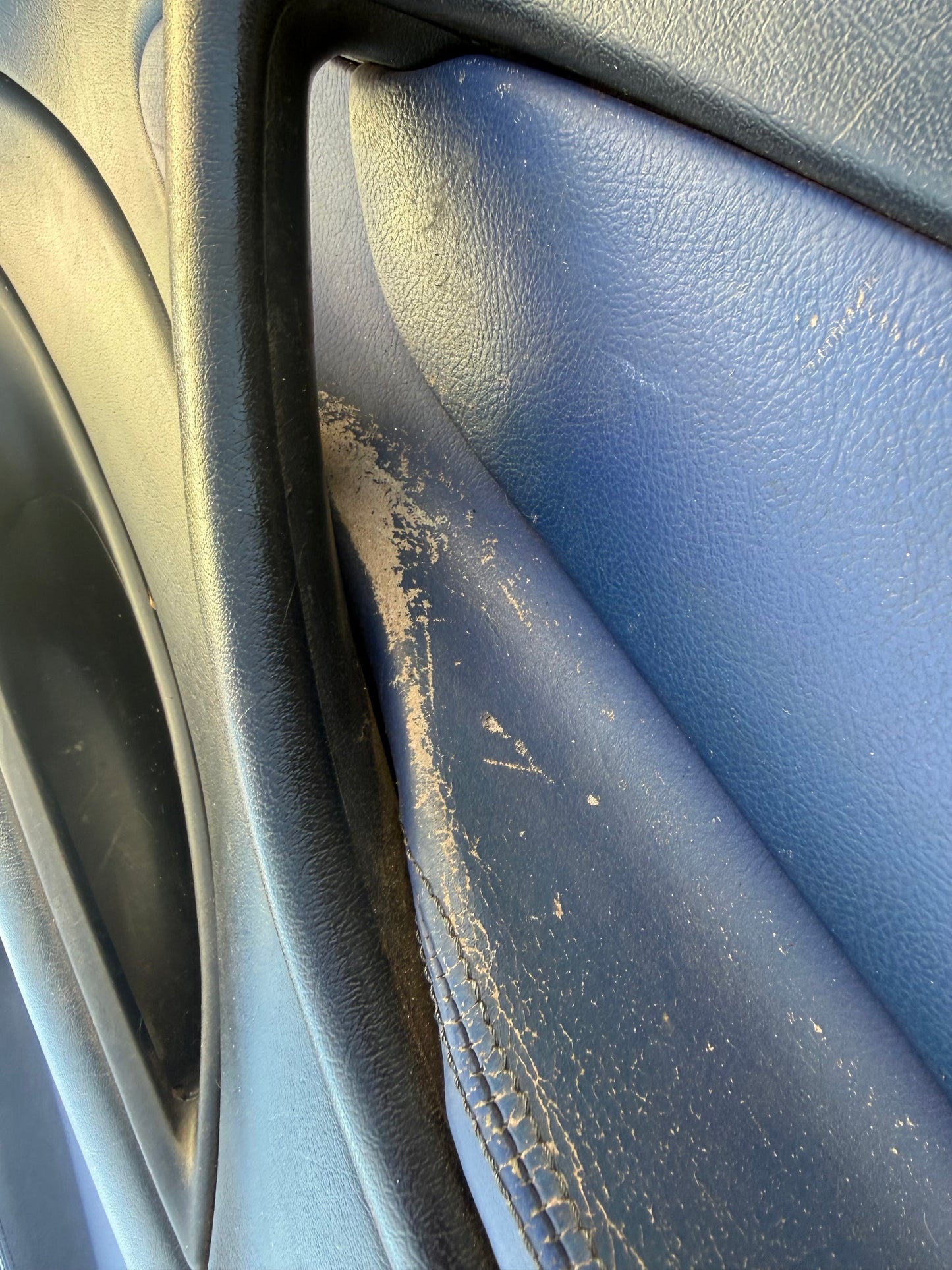VT-VZ HOLDEN COMMODORE BLUE LEATHER DOOR CARDS