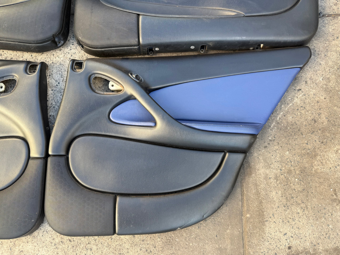 VT-VZ HOLDEN COMMODORE BLUE LEATHER DOOR CARDS