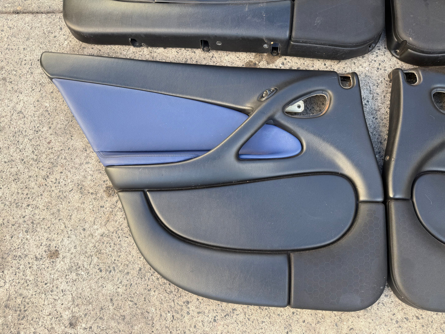VT-VZ HOLDEN COMMODORE BLUE LEATHER DOOR CARDS