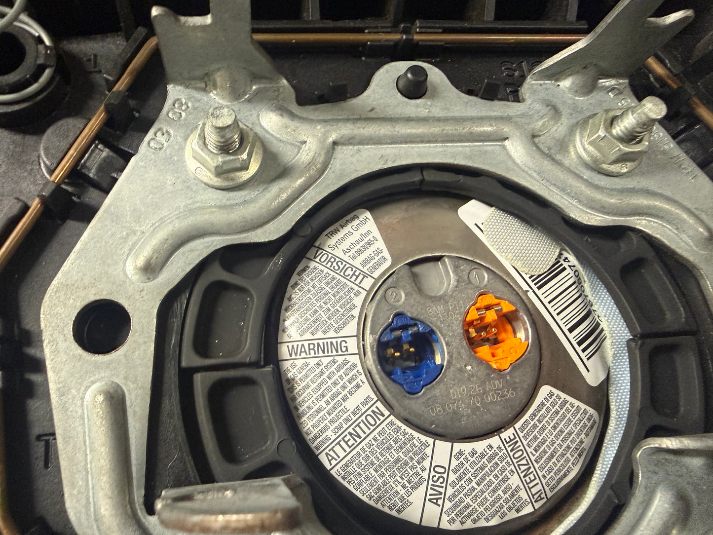 VE HSV AIRBAG ASSEMBLY